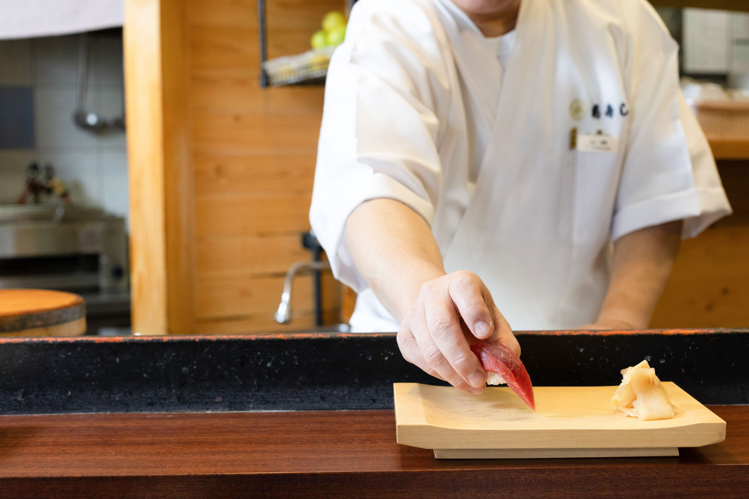 【調理経験5年以上歓迎】天ぷら・焼き物の技を活かし、寿司技術も習得！次の時代に強い和食・寿司料理人